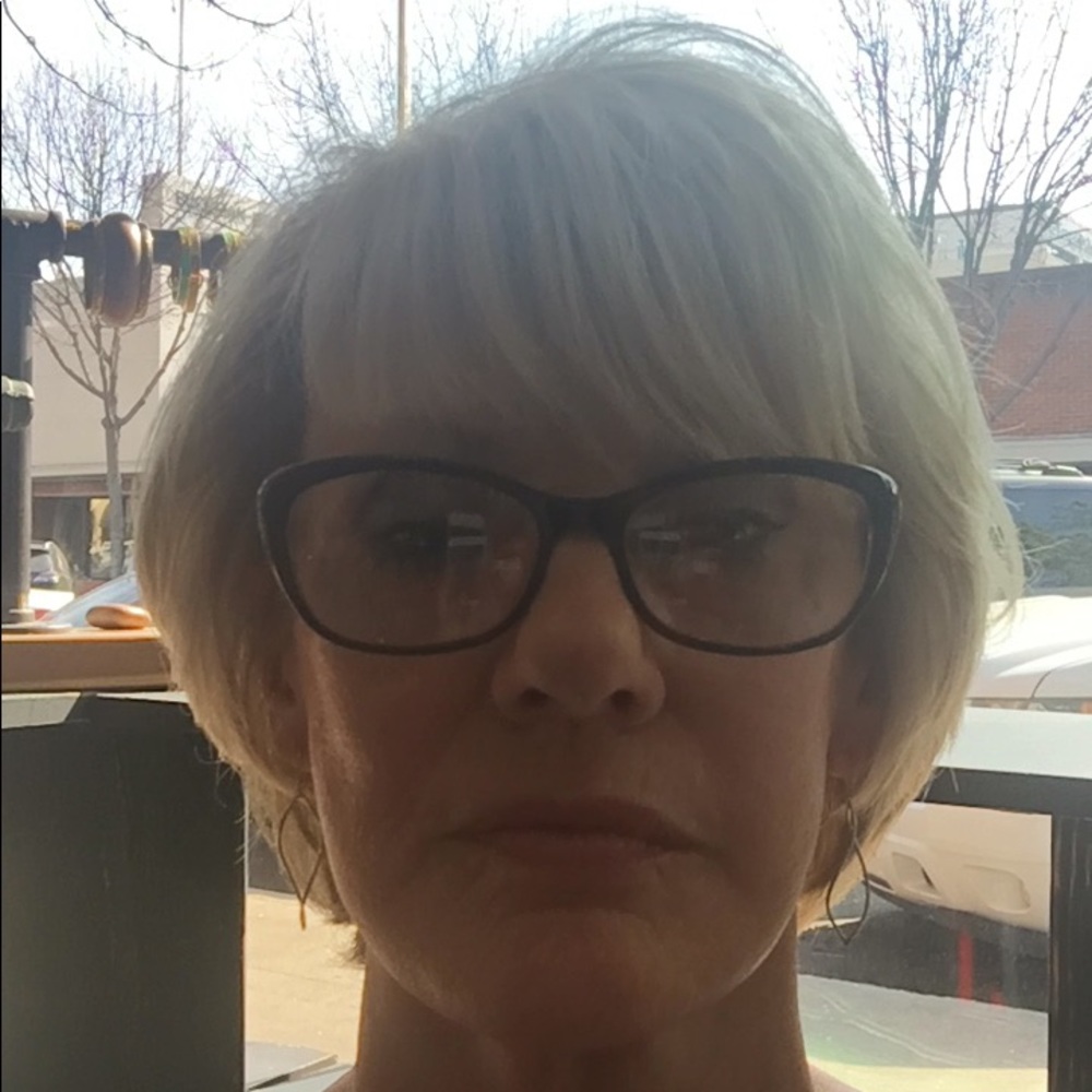 Meet your Posher, Paula